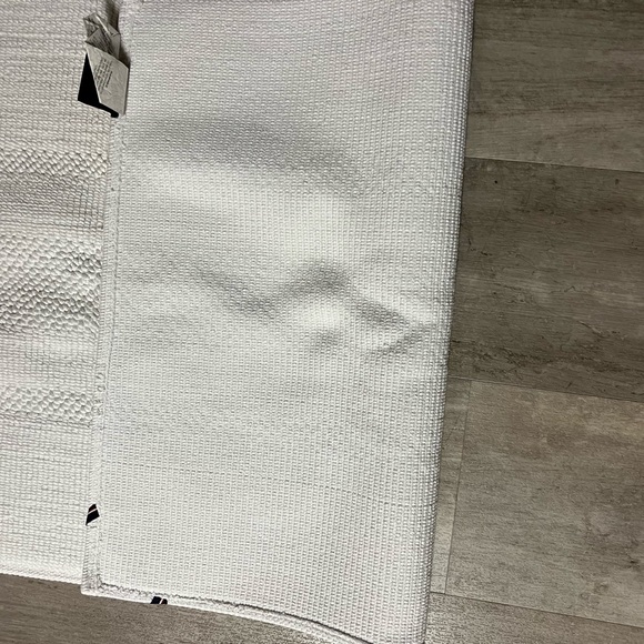 Tommy Hilfiger Bath Nwot Tommy Hilfiger Bath Mat Poshmark